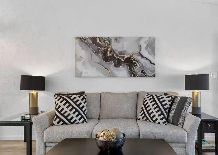 Apartment Healing Haven Near Banner Heart Hospital *